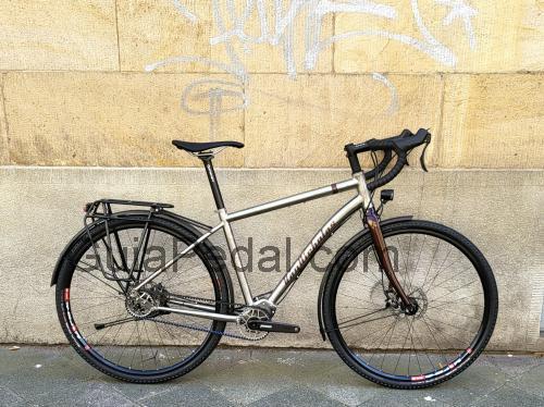 Van Nicholas Deveron ficha técnica y opiniones